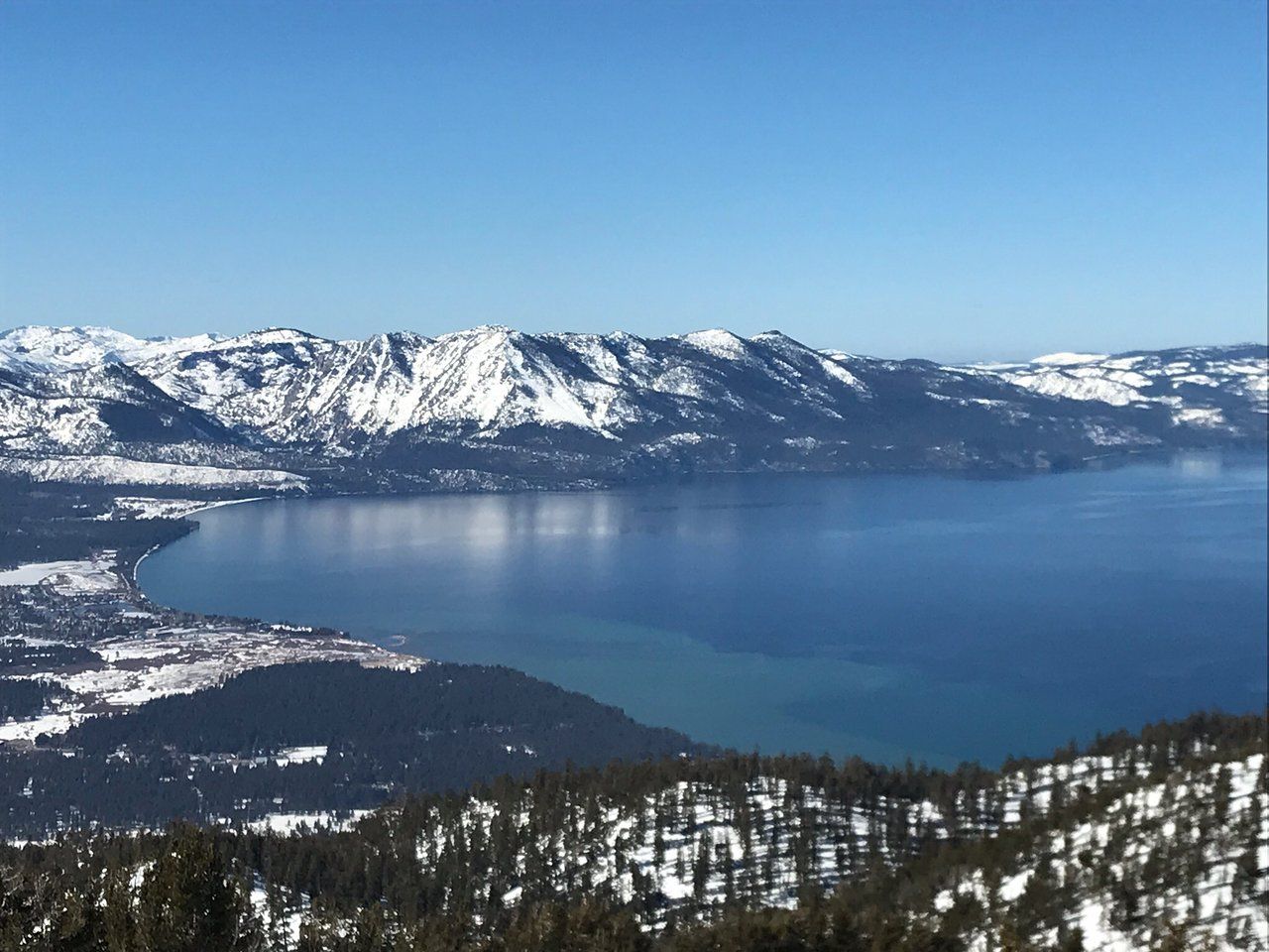Erlebe Glückseligkeit auf den Pisten: Heavenly Mountain Resort, Lake Tahoe.