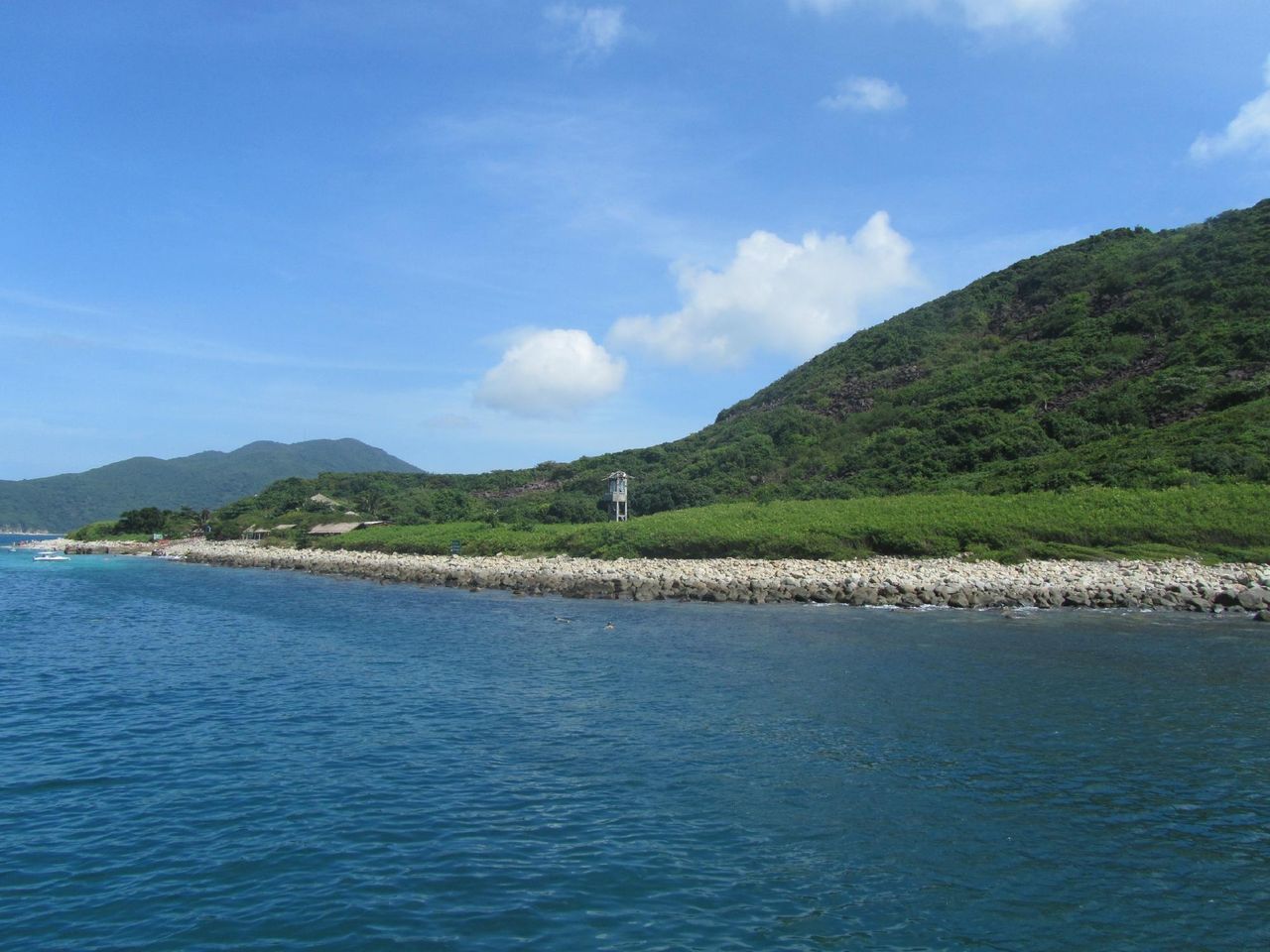 Hon Mun Island: Discover Vietnams Hidden Gem for Snorkeling and Beach Bliss
