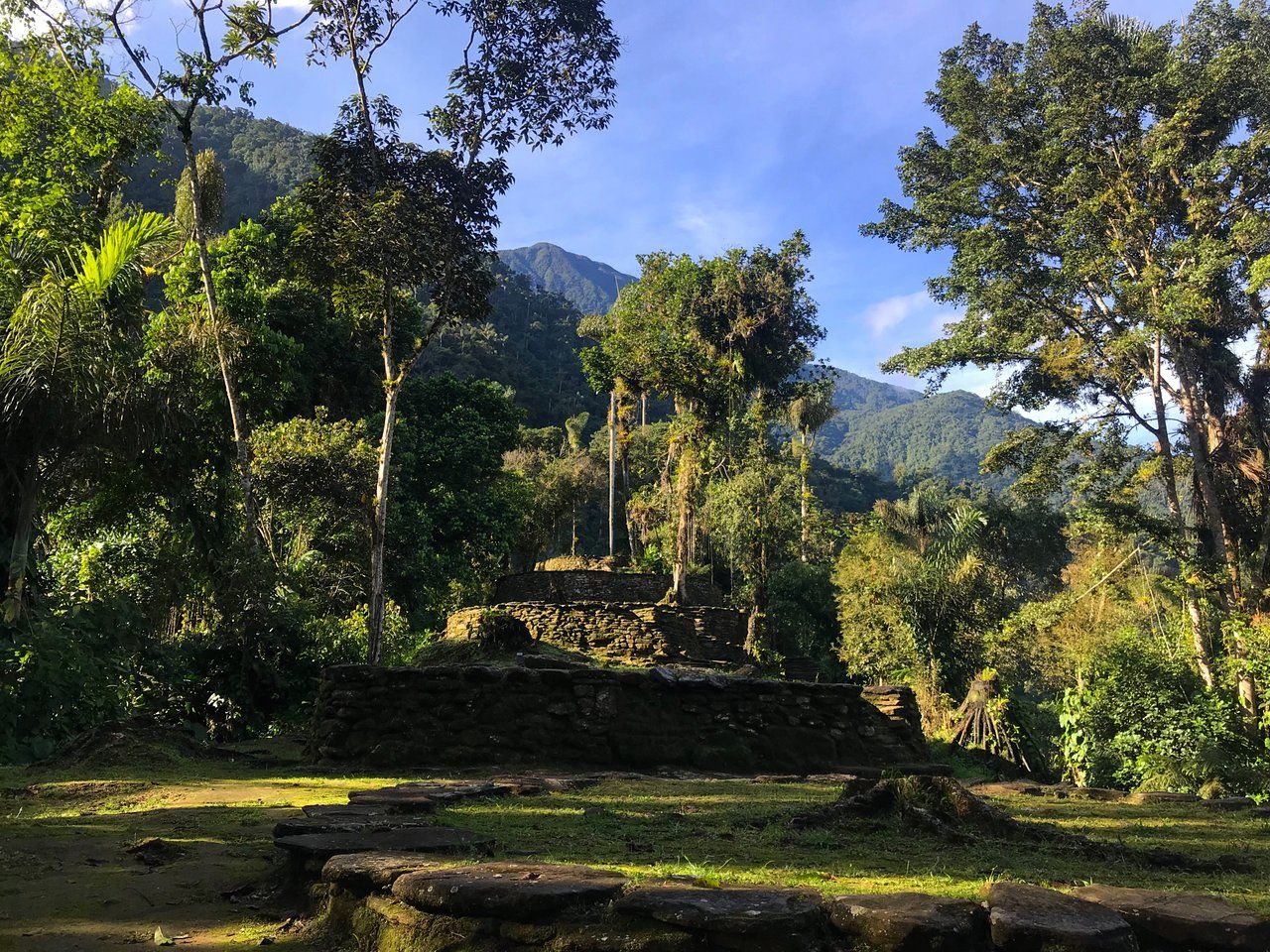 Entdecken Sie antike Schätze in der verlorenen Stadt von Kolumbien.